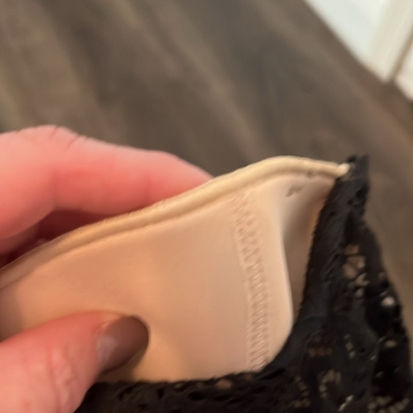 Victoria secret strapless convertible bra Black lace lightly lined size 32B NWT - Picture 4 of 5